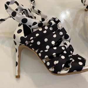 Black and white polka dotted Gianni Bini heels only worn a couple times.